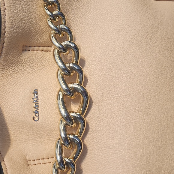 Calvin Klein genuine leather bag - Picture 3 of 8